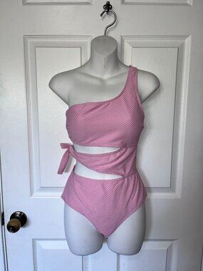 NWT One-Shoulder Pink Textured Cutout Swimsuit With Tie Detail Size S